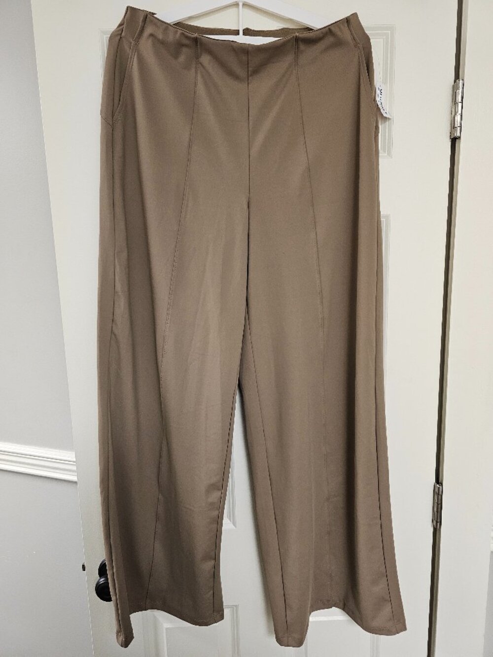 Old Navy PowerSoft wide-leg pants, size Large, tan color
